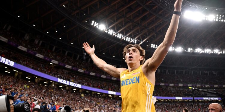Duplantis quebra recorde mundial do salto com vara pela 14ª vez e leva o ouro em Tóquio