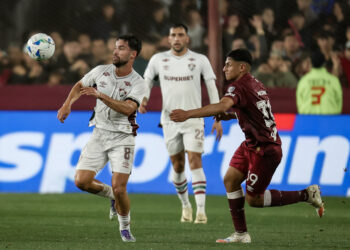 Fluminense leva gol no fim e sai em desvantagem diante do Lanús na Sul-Americana