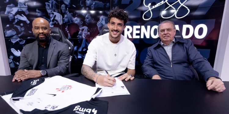 Corinthians renova contrato com Gustavo Henrique até 2027