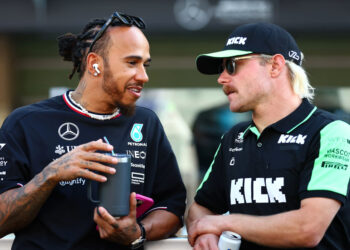 Hamilton aprova retorno de Bottas e Pérez à F1: “Cadillac escolheu os caras certos”