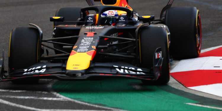 Verstappen domina de ponta a ponta e vence GP do Azerbaijão; Bortoleto é 11º