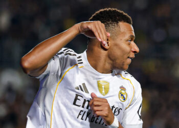 Mbappé brilha com hat-trick, e Real Madrid goleia Kairat pela Champions