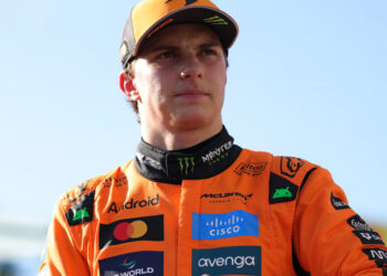 “Esclarecemos muitas coisas”, diz Piastri após ordem de equipe polêmica na Itália