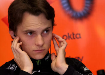 Piastri minimiza pole de Verstappen e confia em reação na Itália: “Na corrida as coisas mudam”