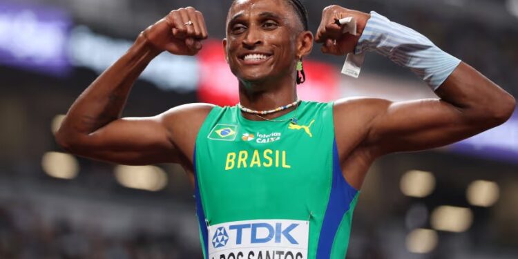 Alison dos Santos é prata nos 400m com barreiras no Mundial de Tóquio