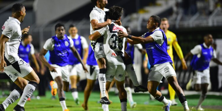 Ponte Preta garante acesso à Série B de 2026