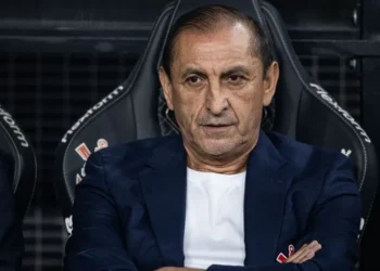 Ramón Díaz é anunciado como novo técnico do Internacional 