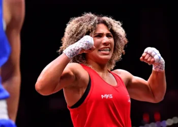 Rebeca Lima é campeã mundial de boxe em Liverpool