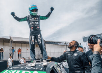 Guilherme Salas vence corrida principal da Stock Car no Velocitta