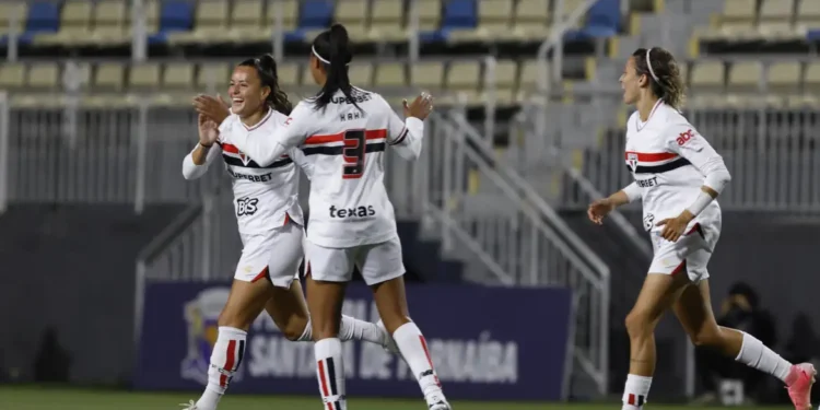 São Paulo vence clássico e avança na Copa do Brasil Feminina