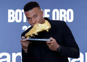 Mbappé recebe Chuteira de Ouro da temporada 2024/2025; veja o top 10