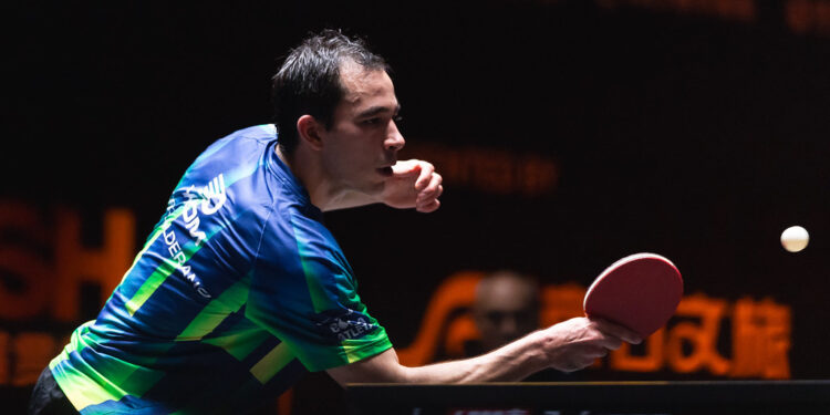 Calderano é superado por chinês e se despede nas quartas do Smash da China