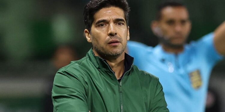 Abel demonstra confiança no Palmeiras e acredita na virada: “90 minutos é muito tempo”