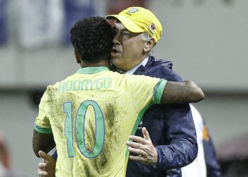 Ancelotti diz que Brasil vai jogar bonito, mas pede responsabilidade