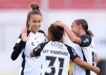 Corinthians marca 11 vezes e atropela o Always Ready na Libertadores Feminina