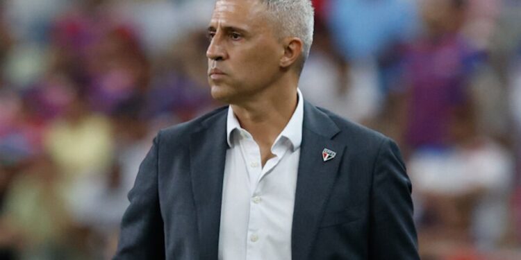 Crespo valoriza vitória do São Paulo fora de casa sobre o Fortaleza: “Espírito sempre foi igual”