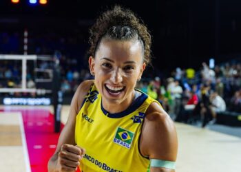 Capitã do Brasil, Gabi assume namoro com influenciadora: “Estou muito feliz”