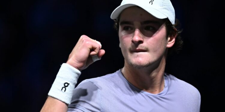 Com lombalgia, João Fonseca desiste de torneio e encerra temporada