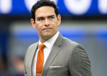 Ex-quarterback dos Jets é esfaqueado e preso após briga nos Estados Unidos