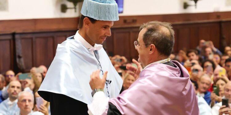 Nadal recebe título de doutor honoris causa de universidade espanhola
