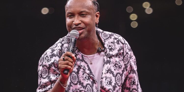 Thiaguinho vai cantar o Hino Nacional antes do GP de São Paulo