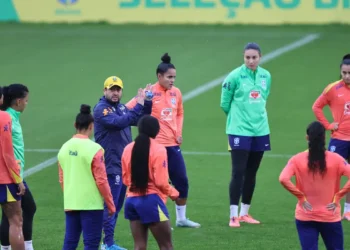 Seleção feminina se prepara para amistosos na Europa