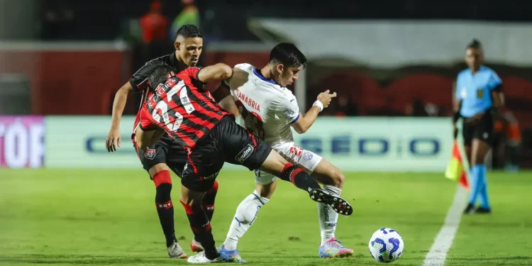 Vitória derrota o Bahia e ganha fôlego na luta contra o rebaixamento