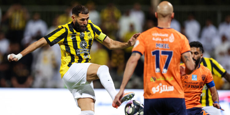 Benzema perde pênalti e Al Ittihad só empata na Liga Saudita
