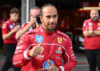 Briatore confia em reação de Hamilton em 2026: “Vai voltar a lutar por vitórias”