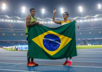 Jerusa Geber conquista o tetra mundial nos 100m e alcança marca histórica