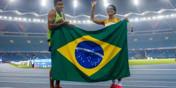 Jerusa Geber conquista o tetra mundial nos 100m e alcança marca histórica