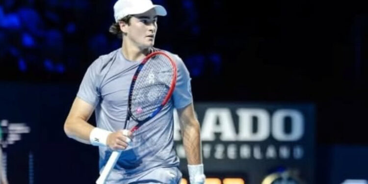 João Fonseca avança à semi na Basileia e entra pela primeira vez no top 40