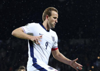 Inglaterra goleia e garante primeira vaga da Europa na Copa do Mundo