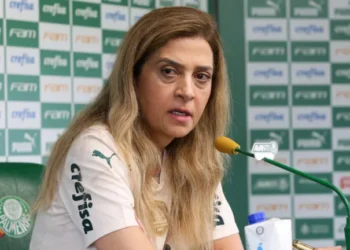Leila Pereira não irá ao Maracanã para acompanhar duelo entre Flamengo e Palmeiras