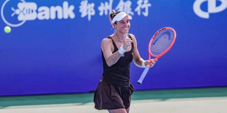 Luisa Stefani retorna ao top 20 e comemora vaga inédita no WTA Finals