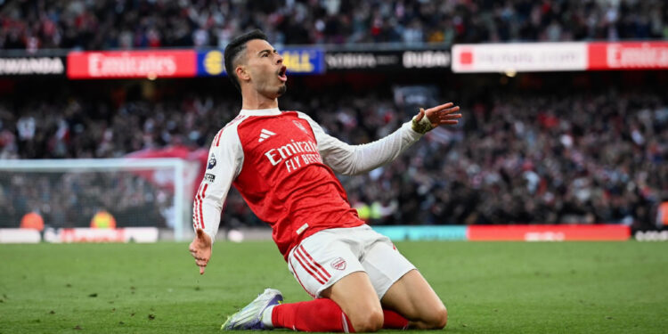 Com gols brasileiros, Arsenal goleia Atlético de Madrid e segue 100% na Champions