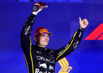 Toto Wolff aponta fator psicológico como vantagem de Verstappen na briga pelo título da F1