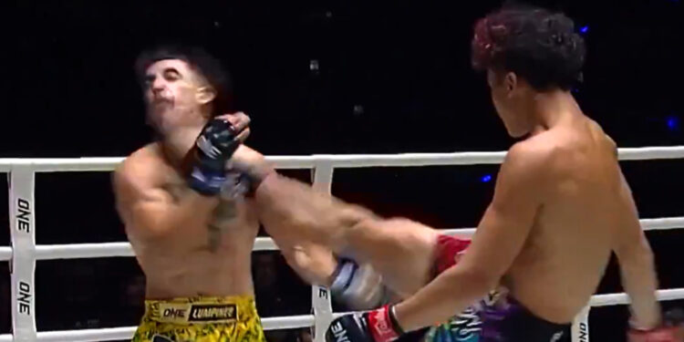 Tailandês vence rival com chute no queixo no ONE Friday Fights 130