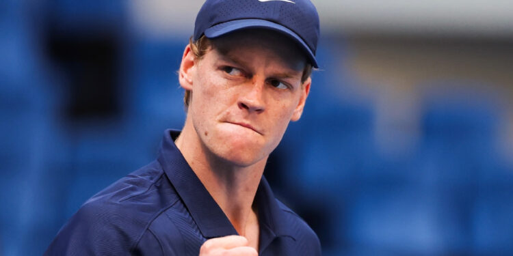 Sinner domina Alcaraz, é bicampeão do Six Kings Slam e leva prêmio milionário