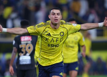 Cristiano Ronaldo marca de bicicleta e chega a 954 gols em vitória do Al Nassr