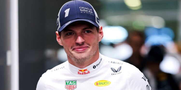 Vascaíno declarado, Verstappen comenta disputa pelo título do Brasileirão em live