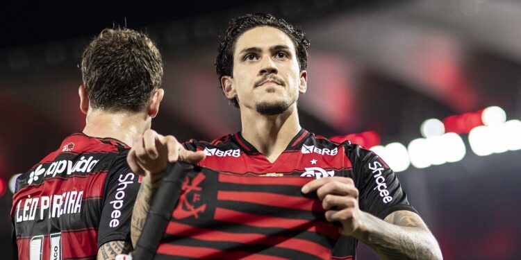 Pedro lamenta lesão que o deixa fora da final da Libertadores: “Muito triste, mas confiante”