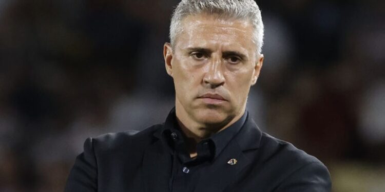 “Temos muitas coisas a melhorar”, diz Crespo após derrota histórica do São Paulo