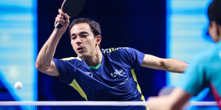 Hugo Calderano e Bruna Takahashi estreiam com vitória no individual do WTT de Frankfurt