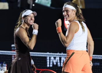 Luisa Stefani recebe homenagem de Timea Babos após fim da parceria