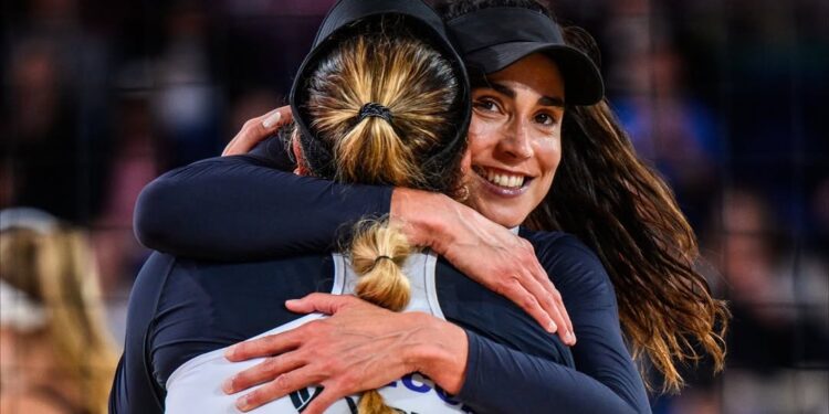 Duplas brasileiras brilham e vão à semifinal do Mundial de Vôlei de Praia