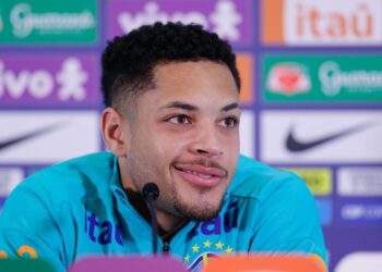 “As vagas estão abertas”, diz Vitor Roque sobre desejo de disputar a Copa