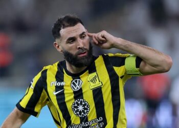 Benzema marca, Al-Ittihad vence Al-Riyadh e se recupera na Liga Saudita