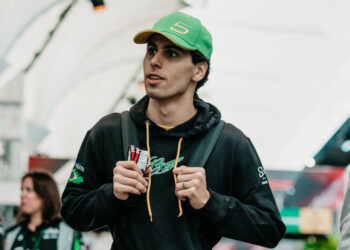 Bortoleto realiza sonho com estreia em Interlagos na F1: “Lutei minha vida inteira para estar aqui”