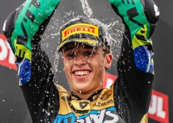 Campeão da Moto2, Diogo Moreira manda recado a rival após polêmica
